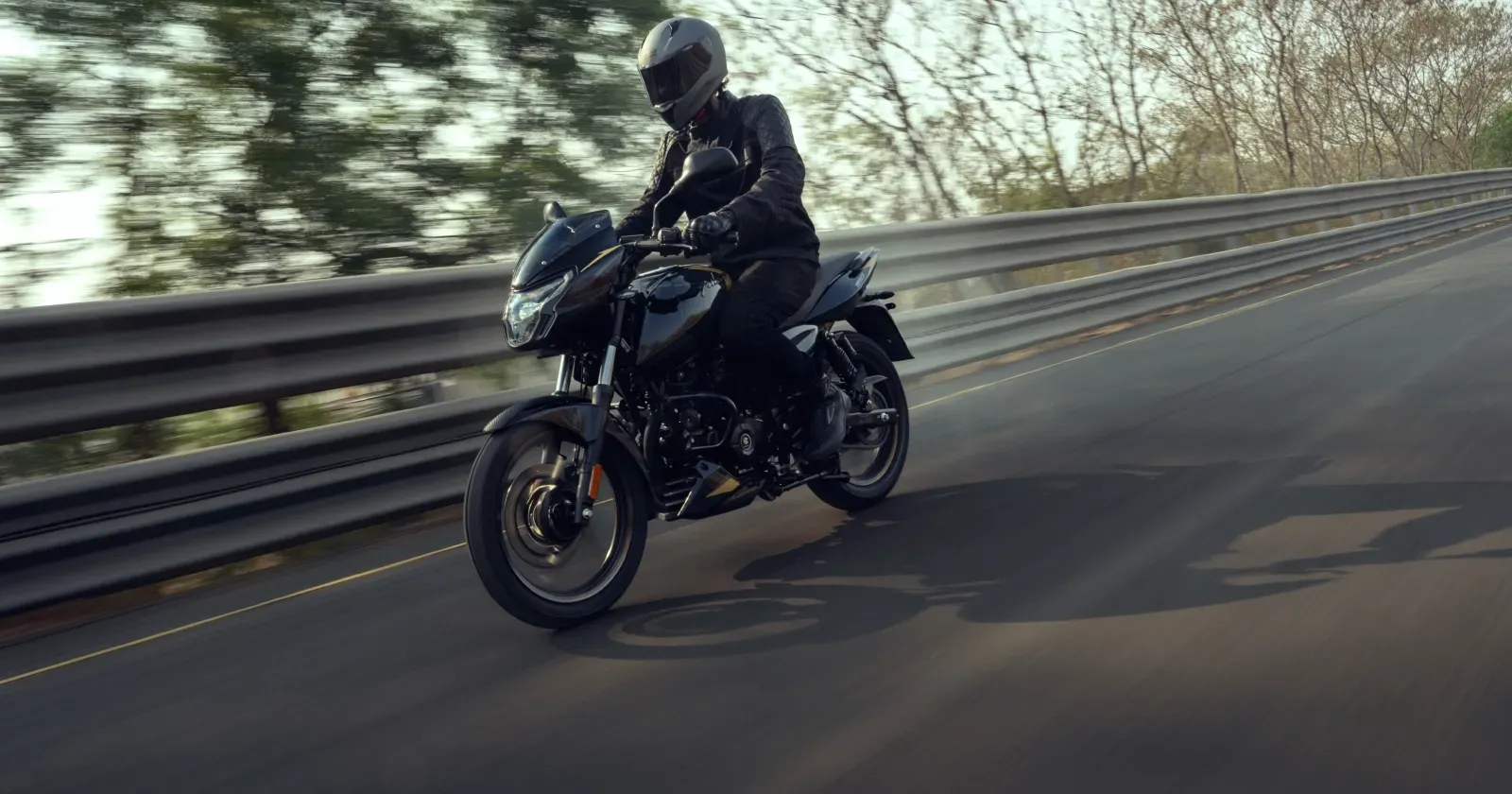 2026 Bajaj Pulsar 180 2.webp