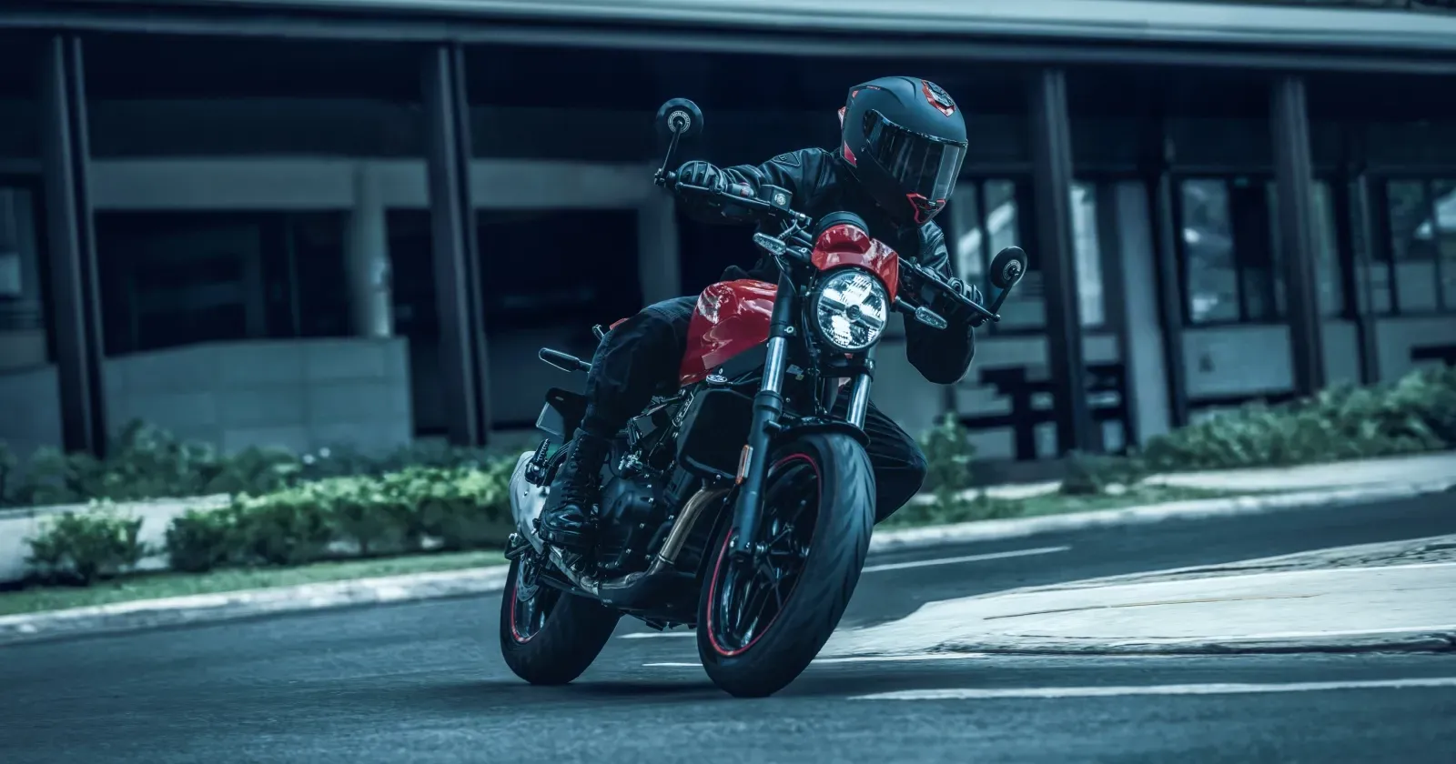 2026 Royal Enfield Guerrilla 450 3.webp