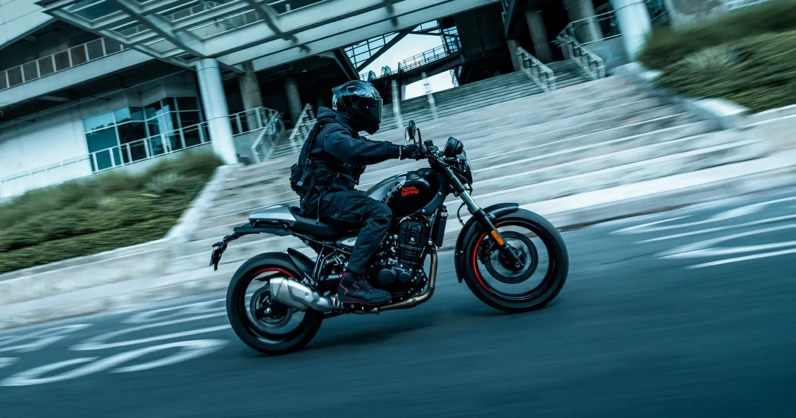 2026 Royal Enfield Guerrilla 450 4.webp