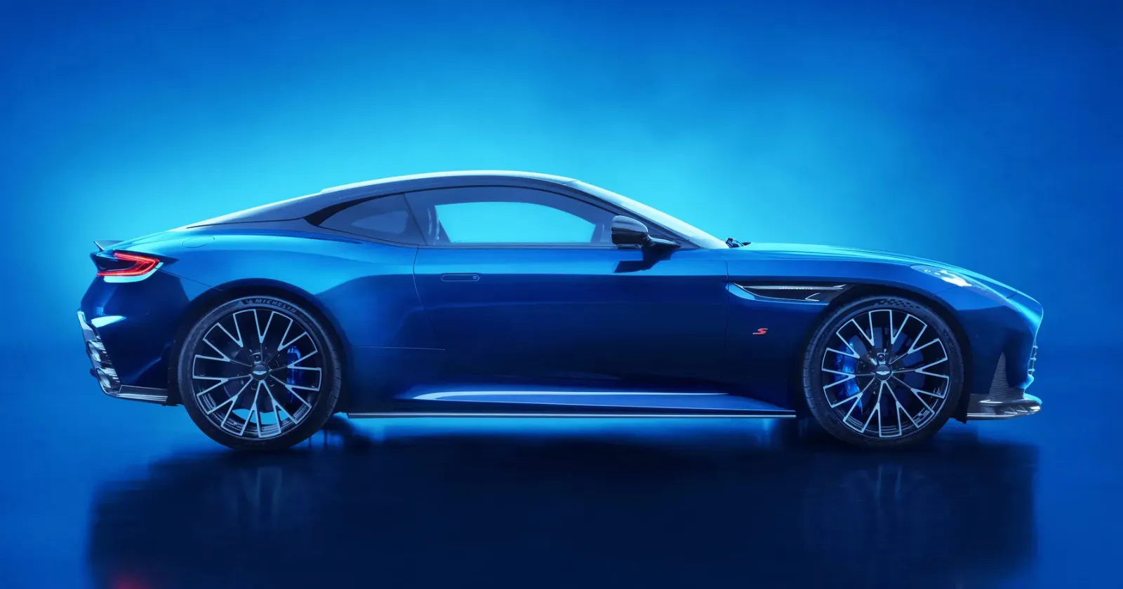 Aston_Martin_DB_S_1_915d85b74d.webp
