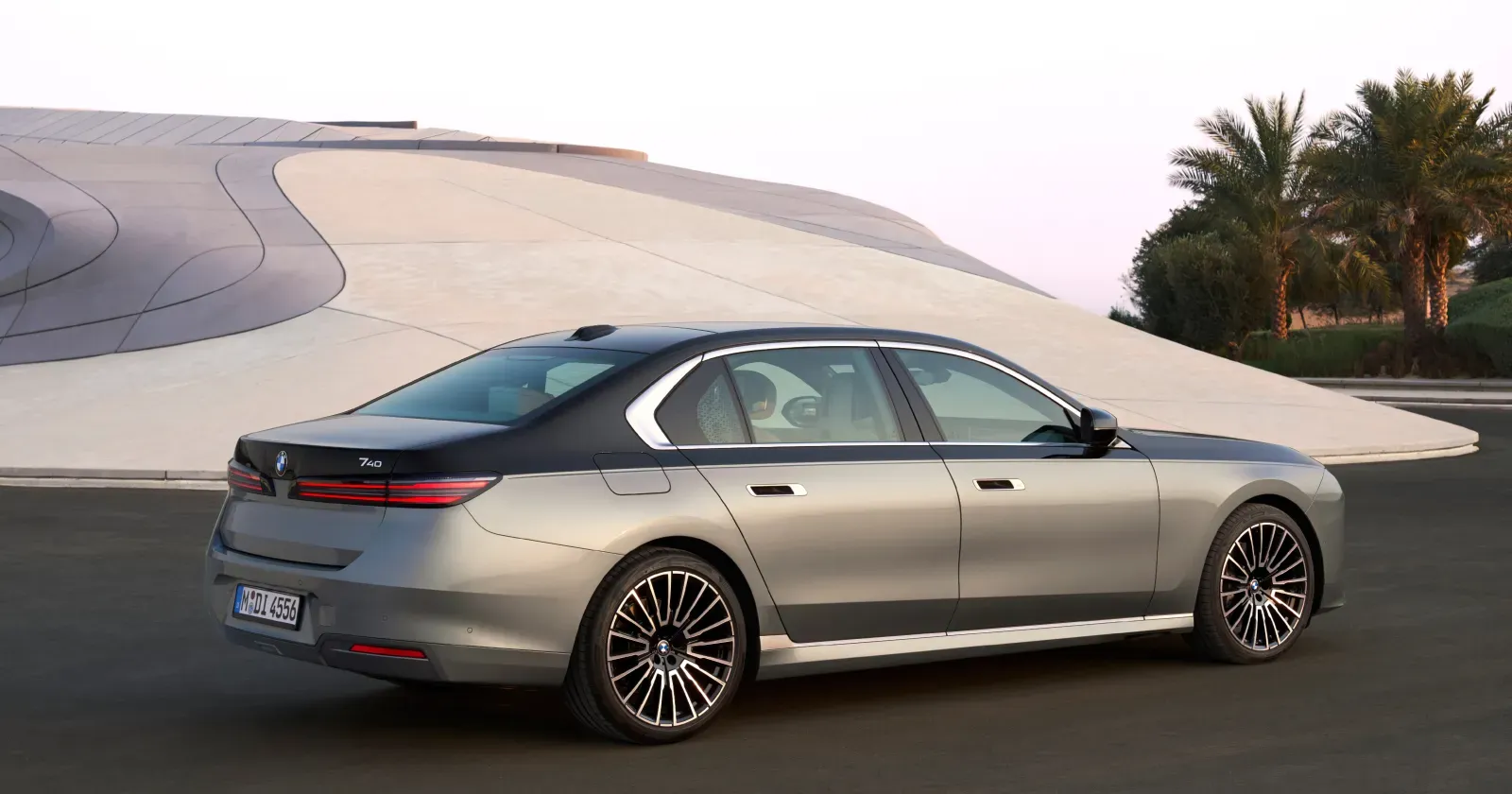 BMW 7 Series (1).webp