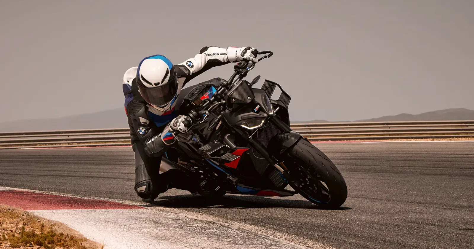 BMW M 1000 R (1).webp