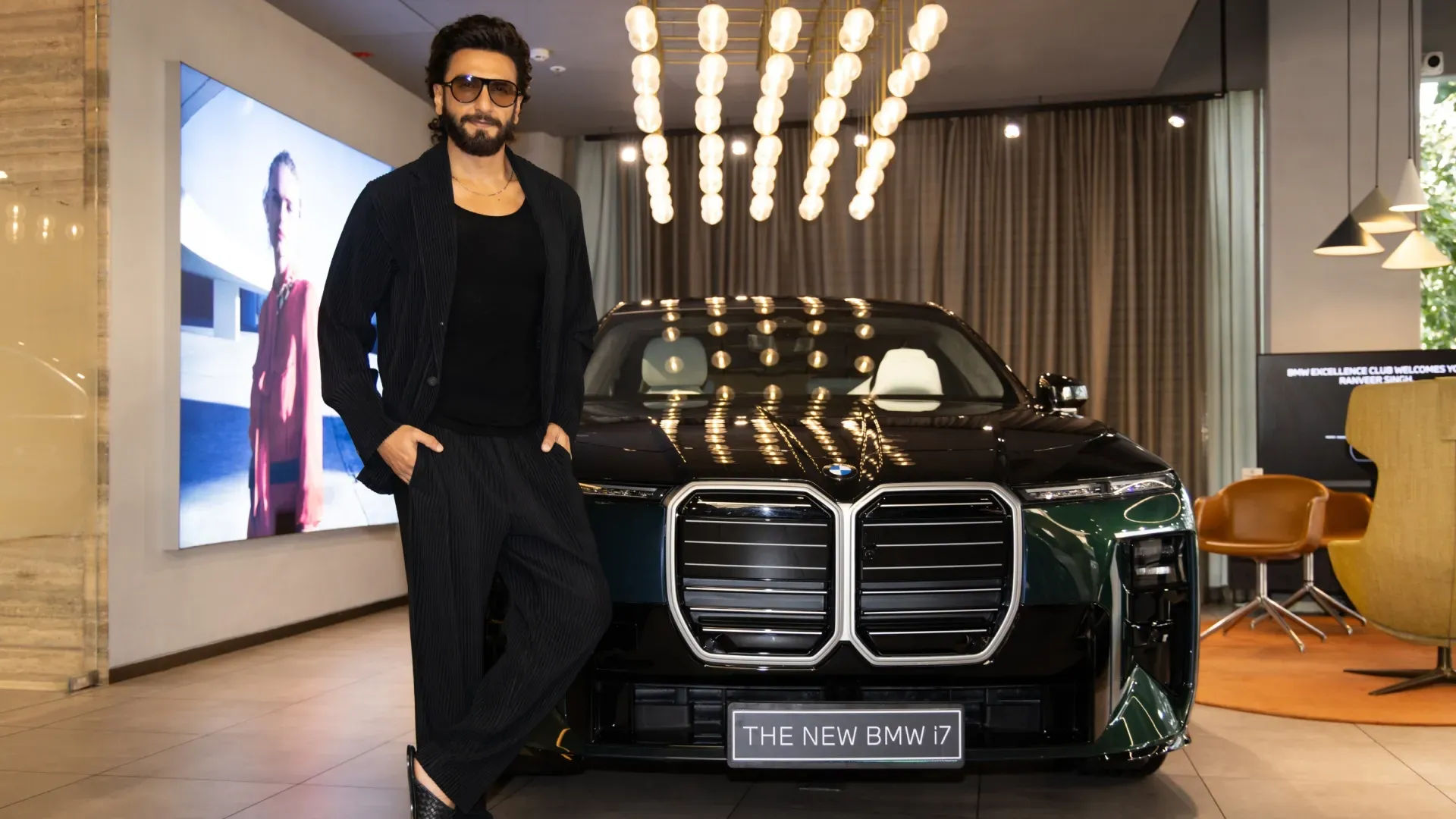 Actor Ranveer Singh Brings Home New BMW i7 Facelift ₹1.95 Crore