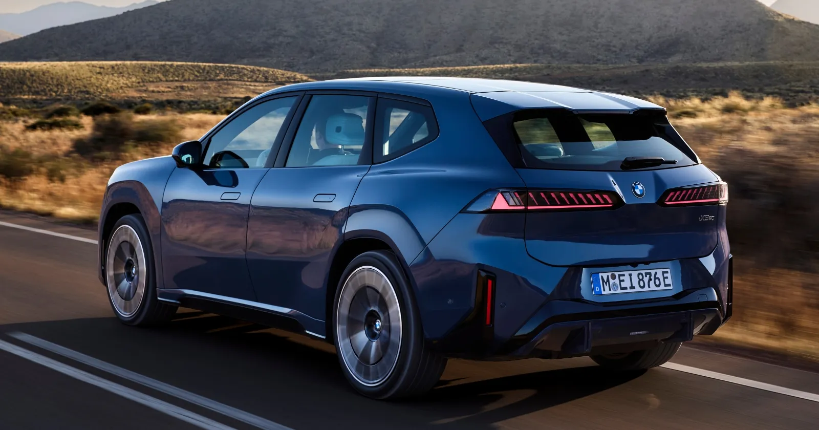 BMW_i_X3_2_83001eec20.webp
