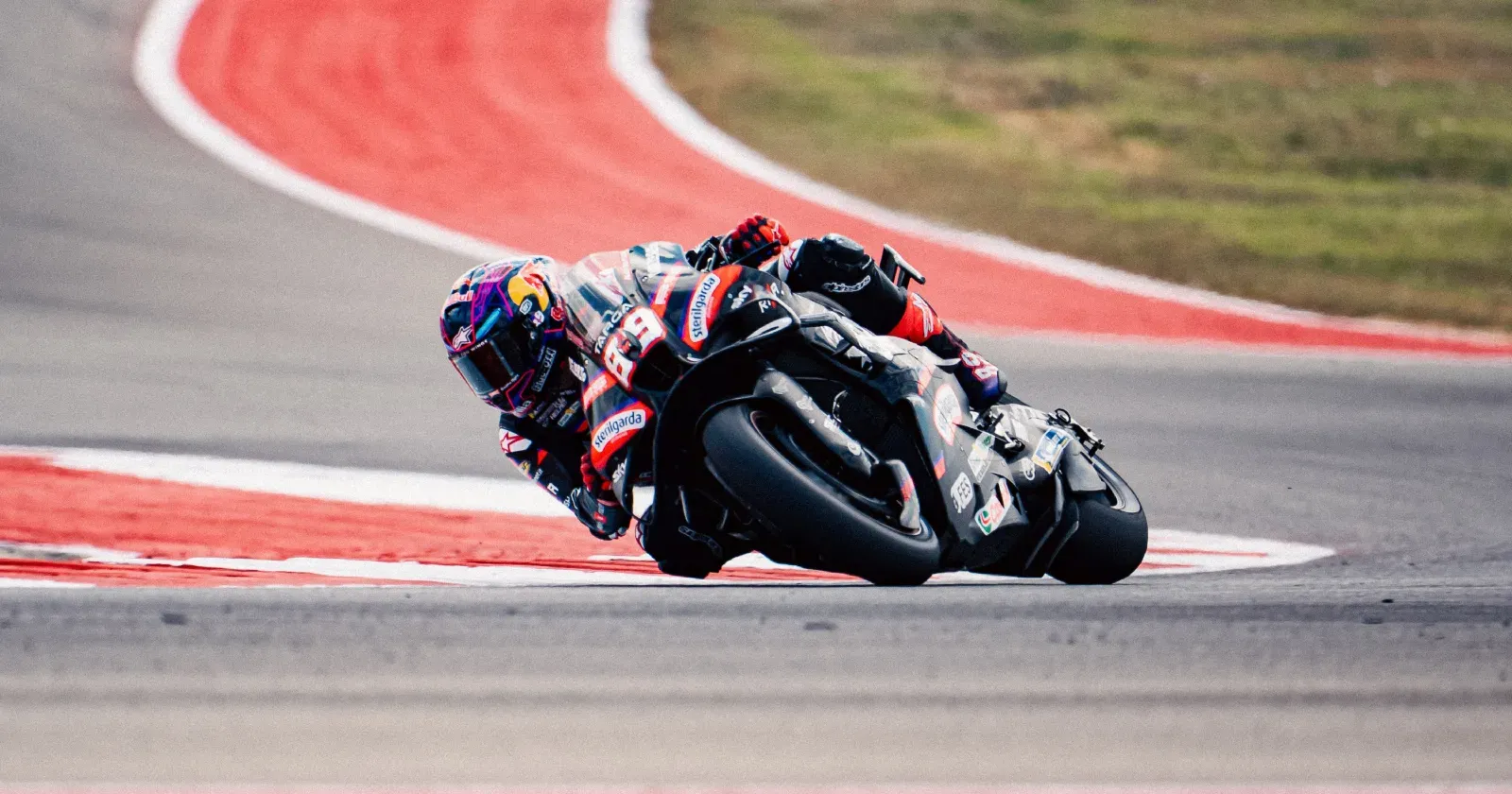 Bezzecchi MotoGP Aprilia (2).webp