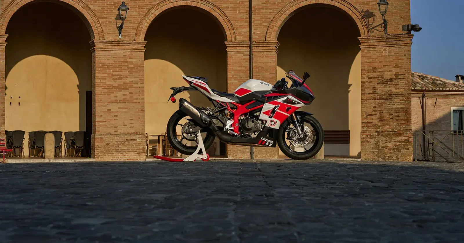 Bimota KB399.webp