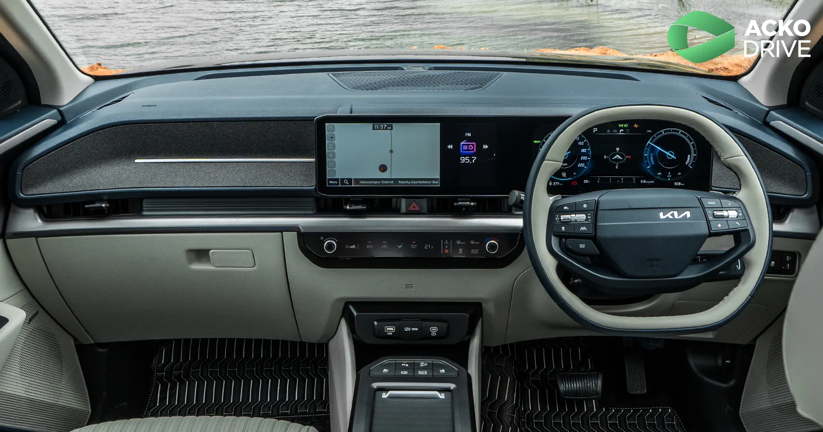 Carens_Clavis_EV_Interior_5_42918c7ee1.webp