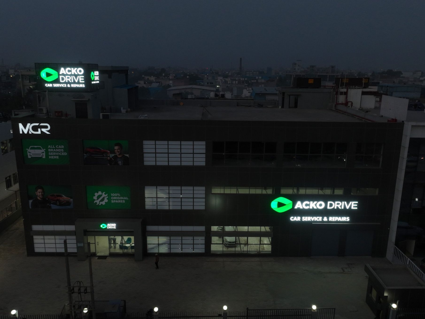 Garage image 1