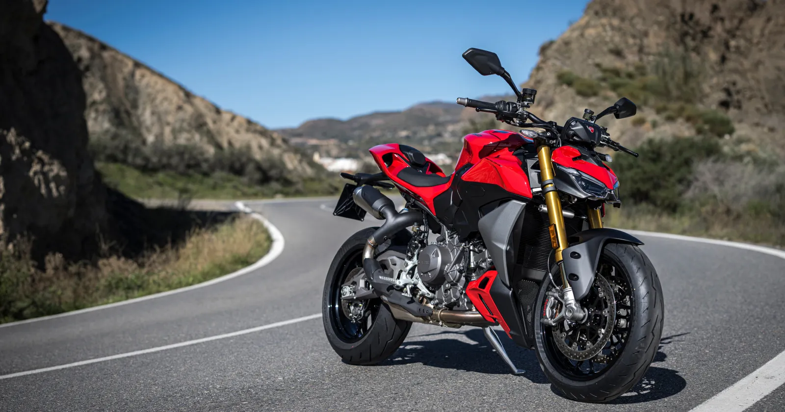 Ducati_Streetfighter_V2_1_bf015d0e82.webp