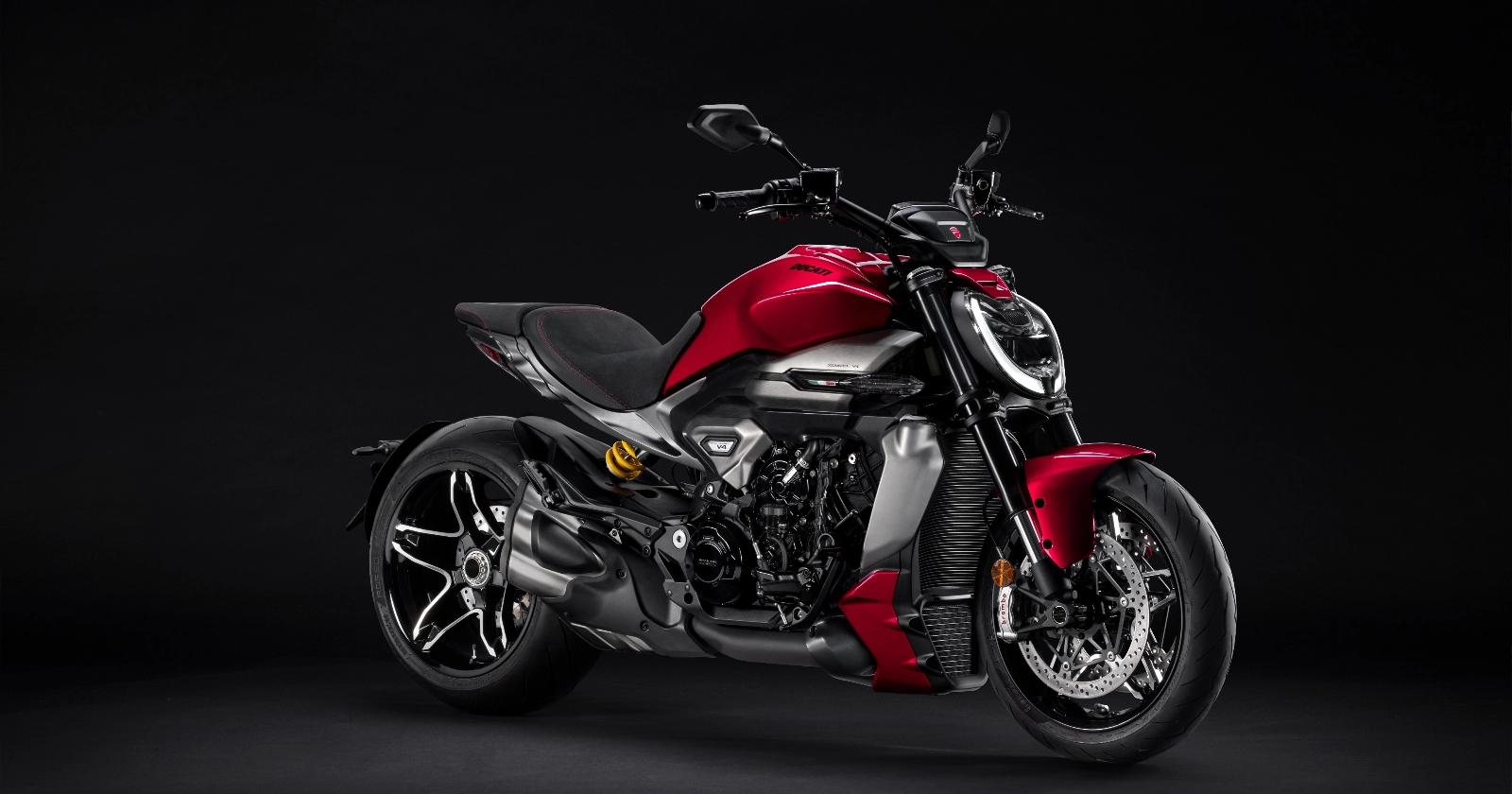 Ducati_X_Diavel_V4_2_e8cd90efba.webp