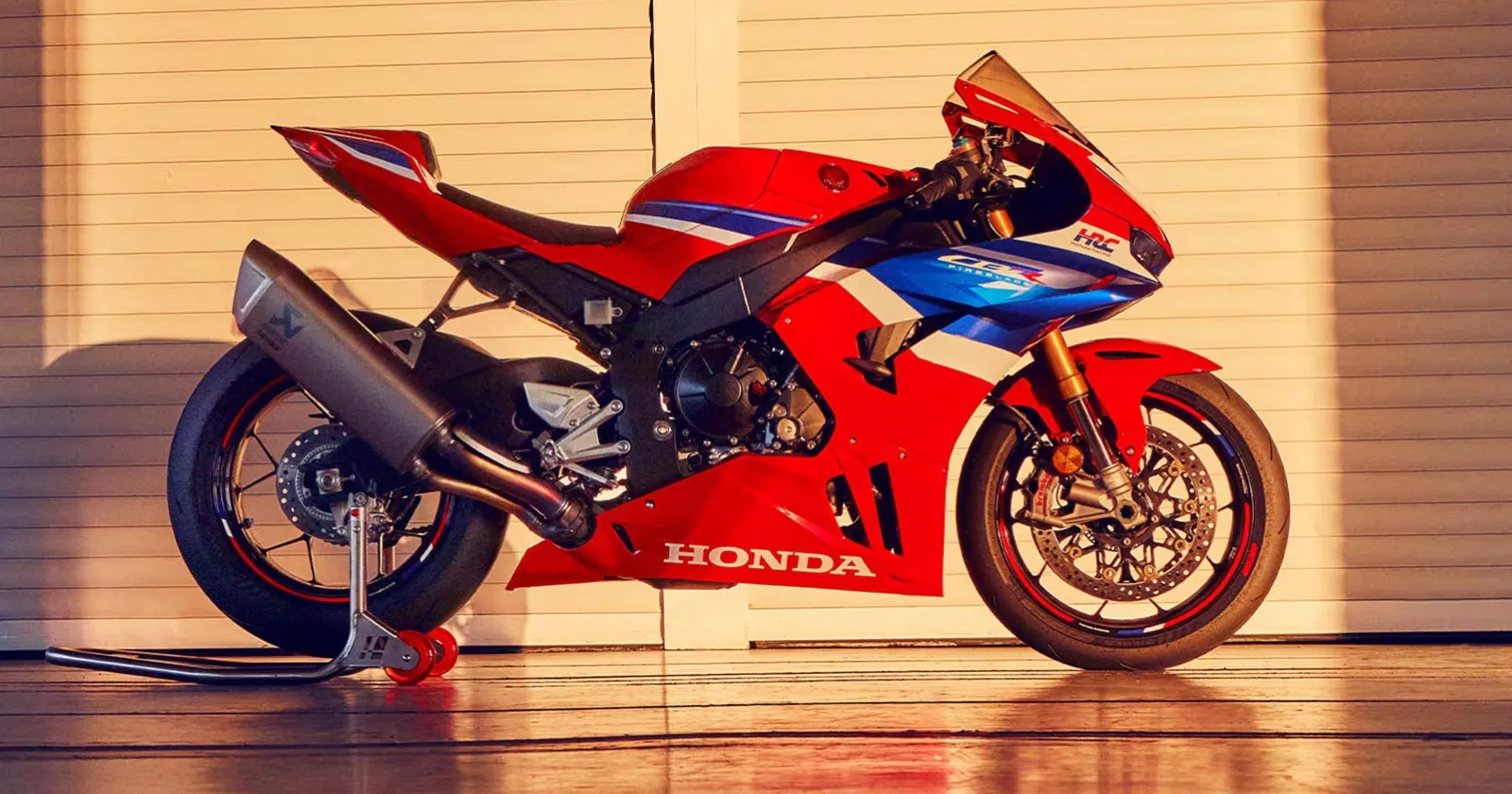 Honda_CBR_1000_RR_R_Fireblade_SP_1_00a2d67aa9.webp