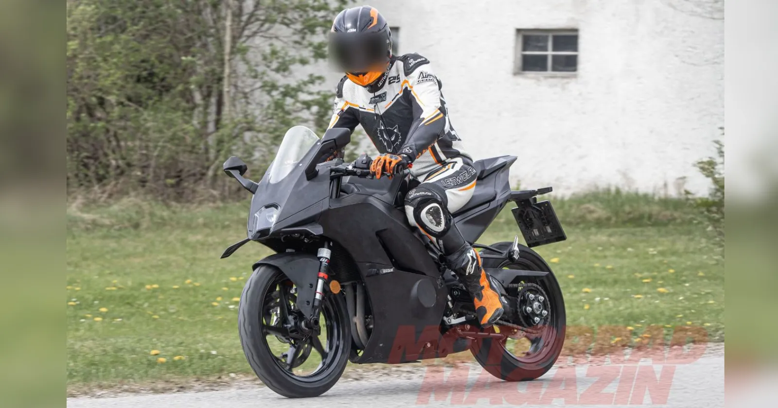 KTM_Twin_Cylinder_1_06df691b1e.webp