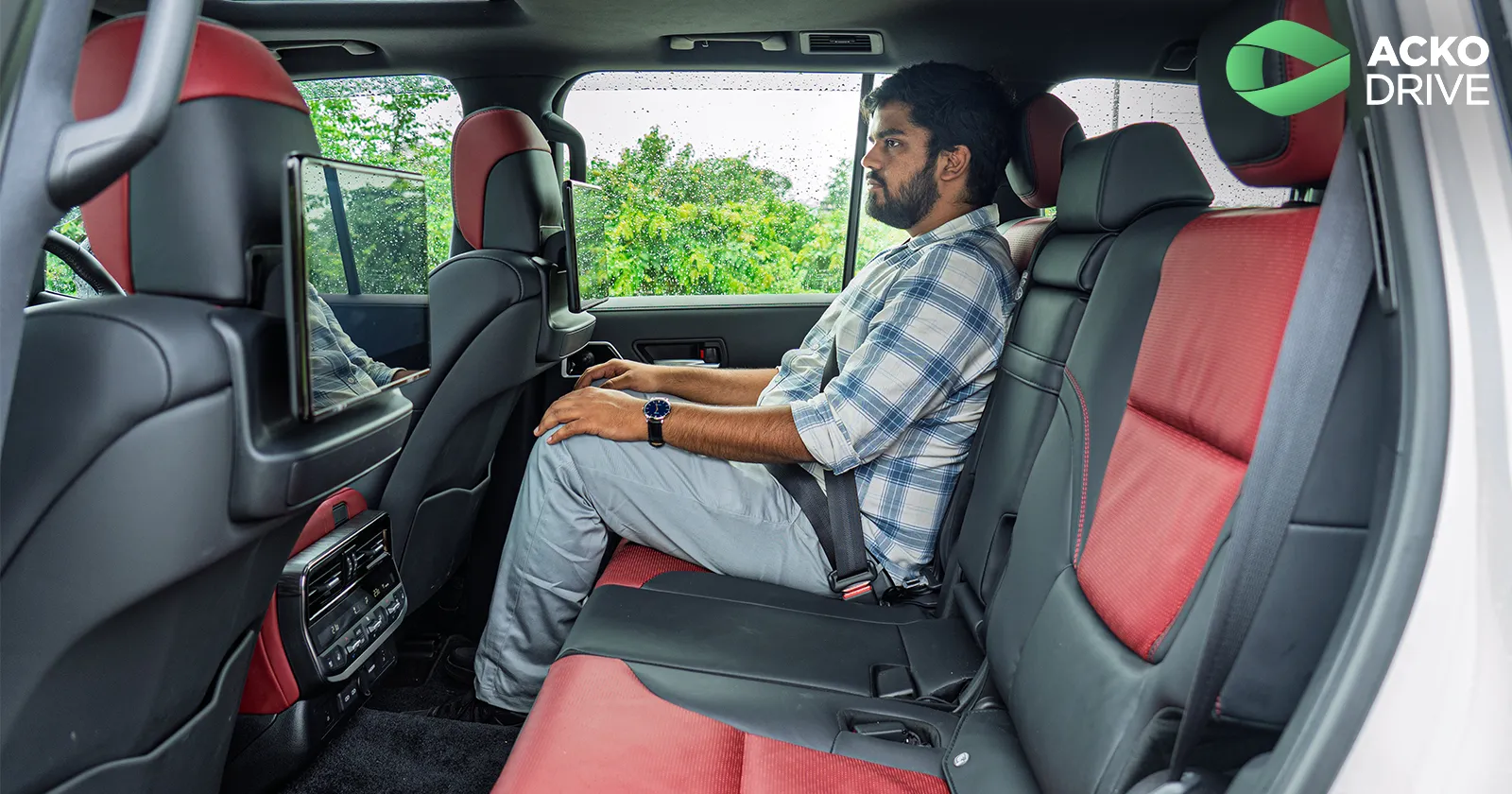 LC_300_Interior_4_a839bcb677.webp
