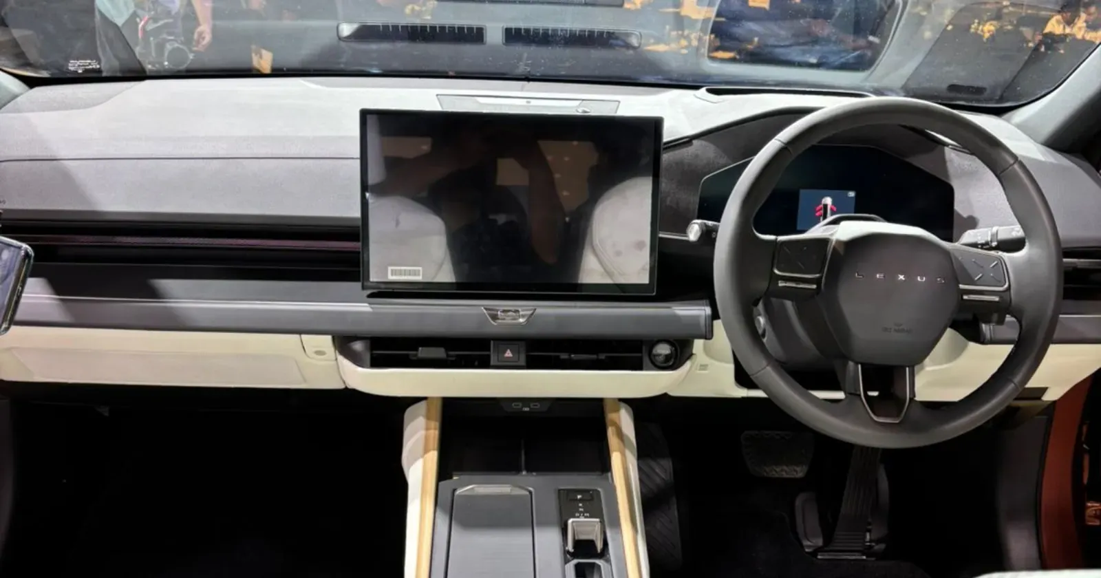 Lexus ES 500e (1).webp