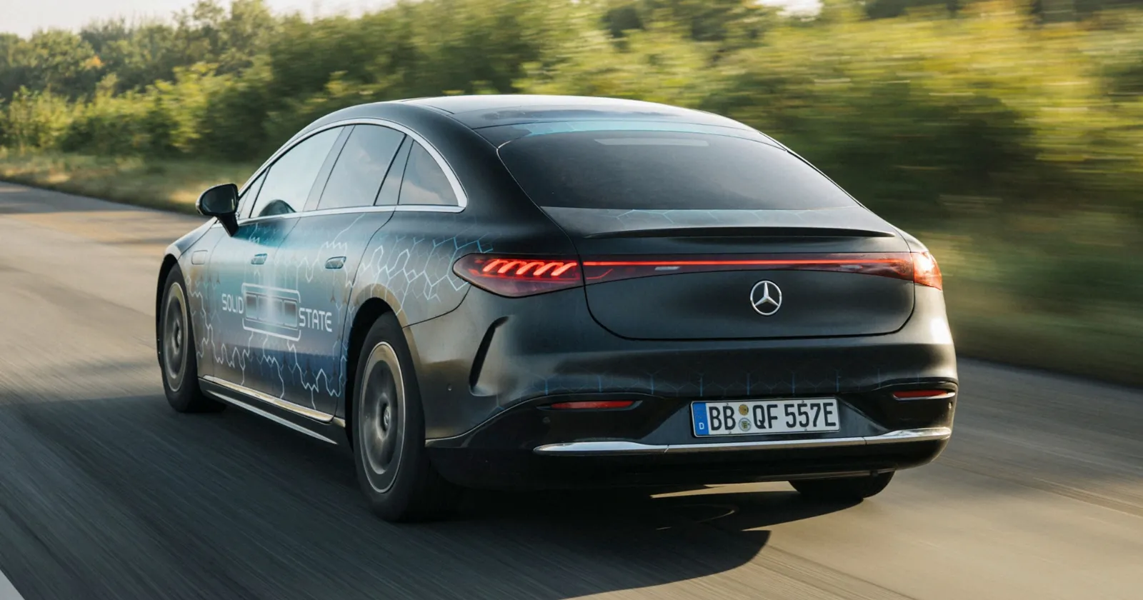 Mercedes_Benz_EQS_With_Solid_State_Battery_2_01f04124b0.webp