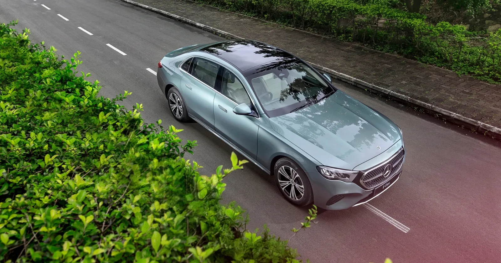 Mercedes_Benz_E_Class_f3ca8eac72.webp