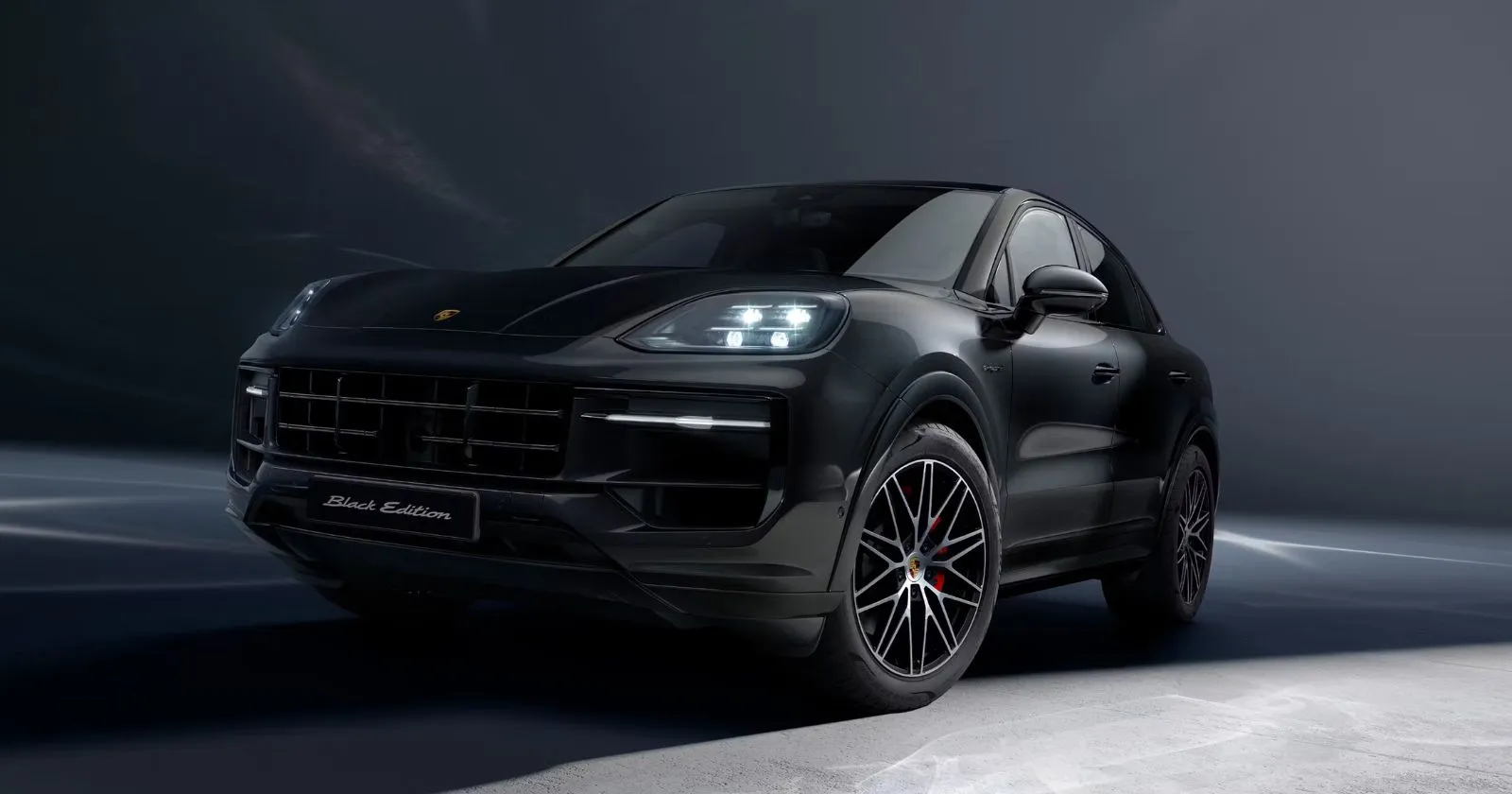 Porsche_Cayenne_Black_Edition_17b135bd22.webp