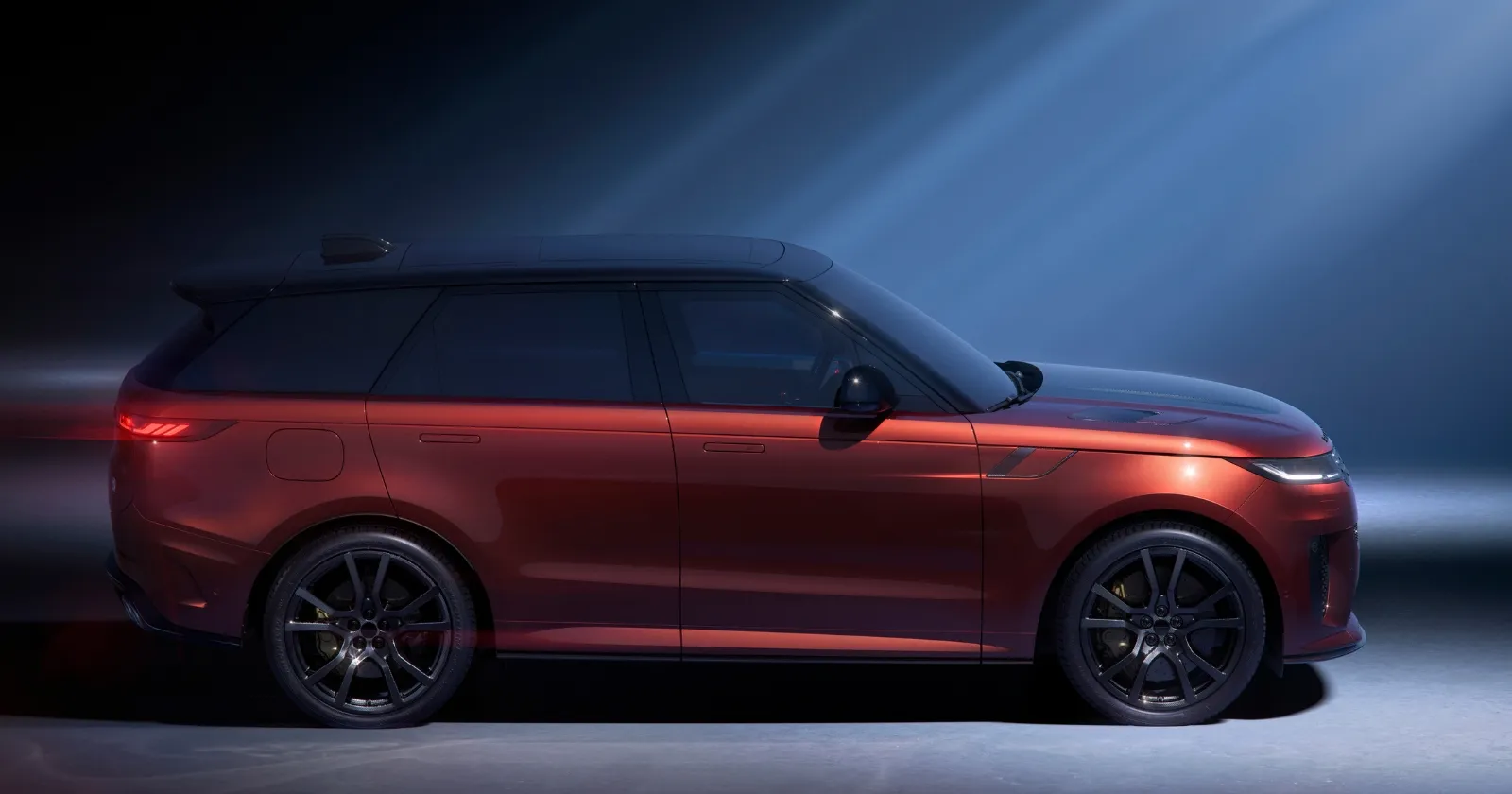 Range_Rover_Sport_SV_Carbon_3_c7876e75b2.webp