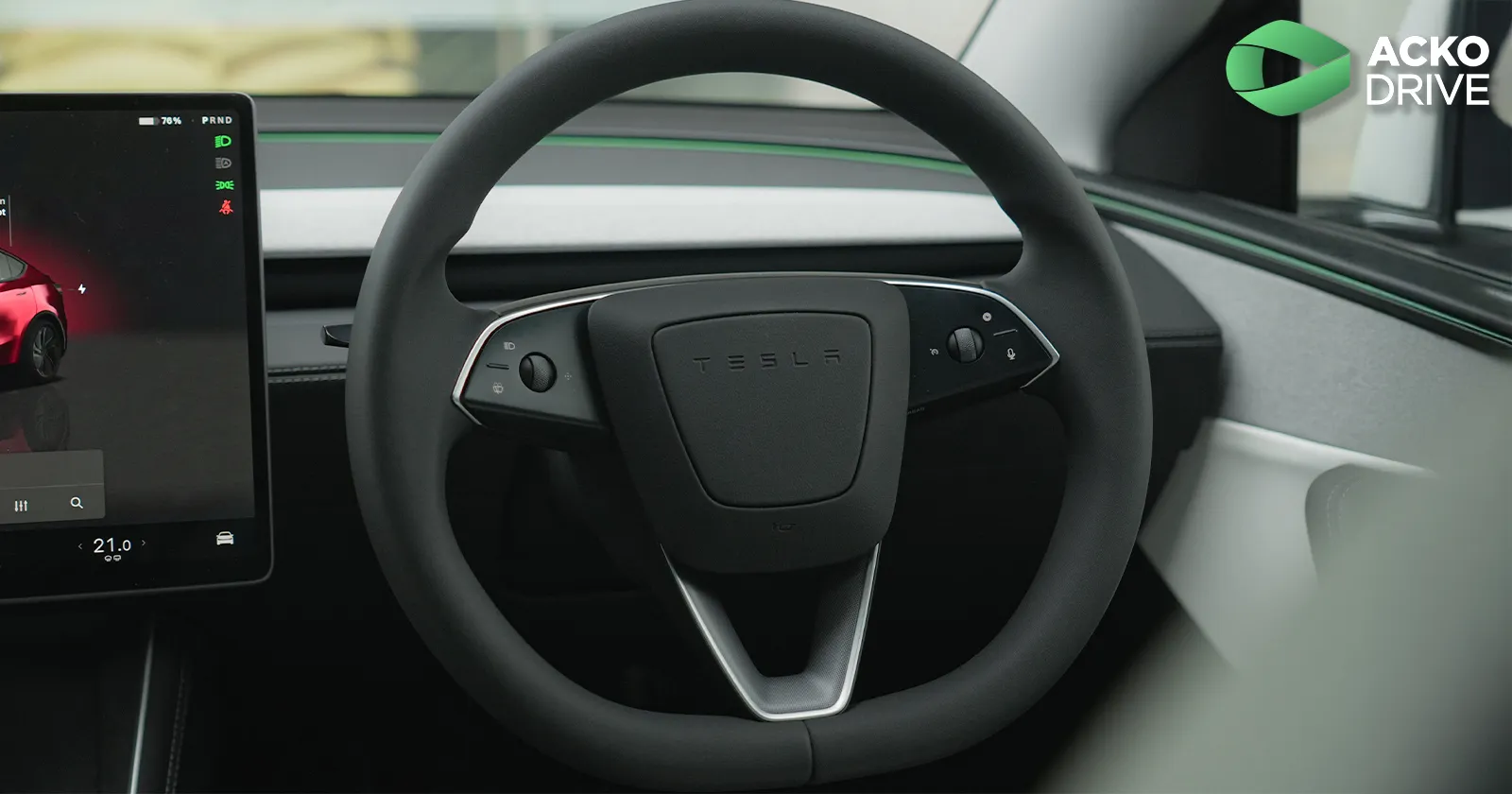 Tesla_Model_Y_Interior_8_3ae960d9bb.webp