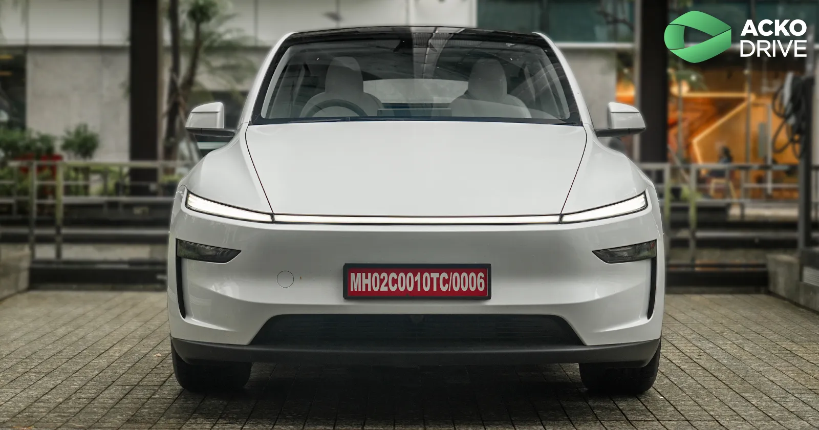 Tesla_Model_Y_Static_1_3a494762fc.webp