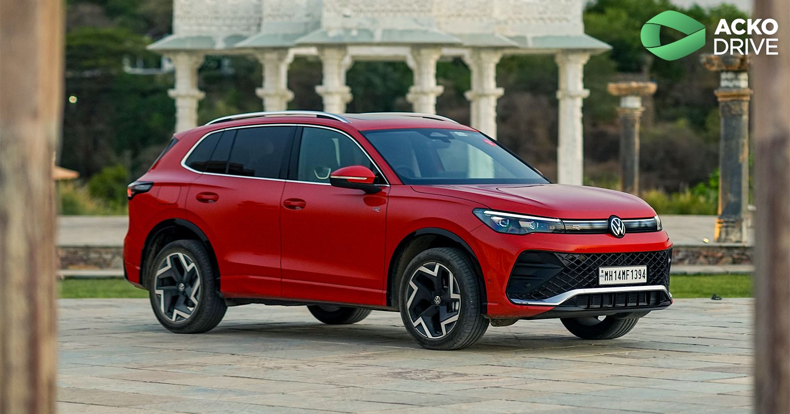 Volkswagen-Tiguan-R-Line-Static-8.jpg