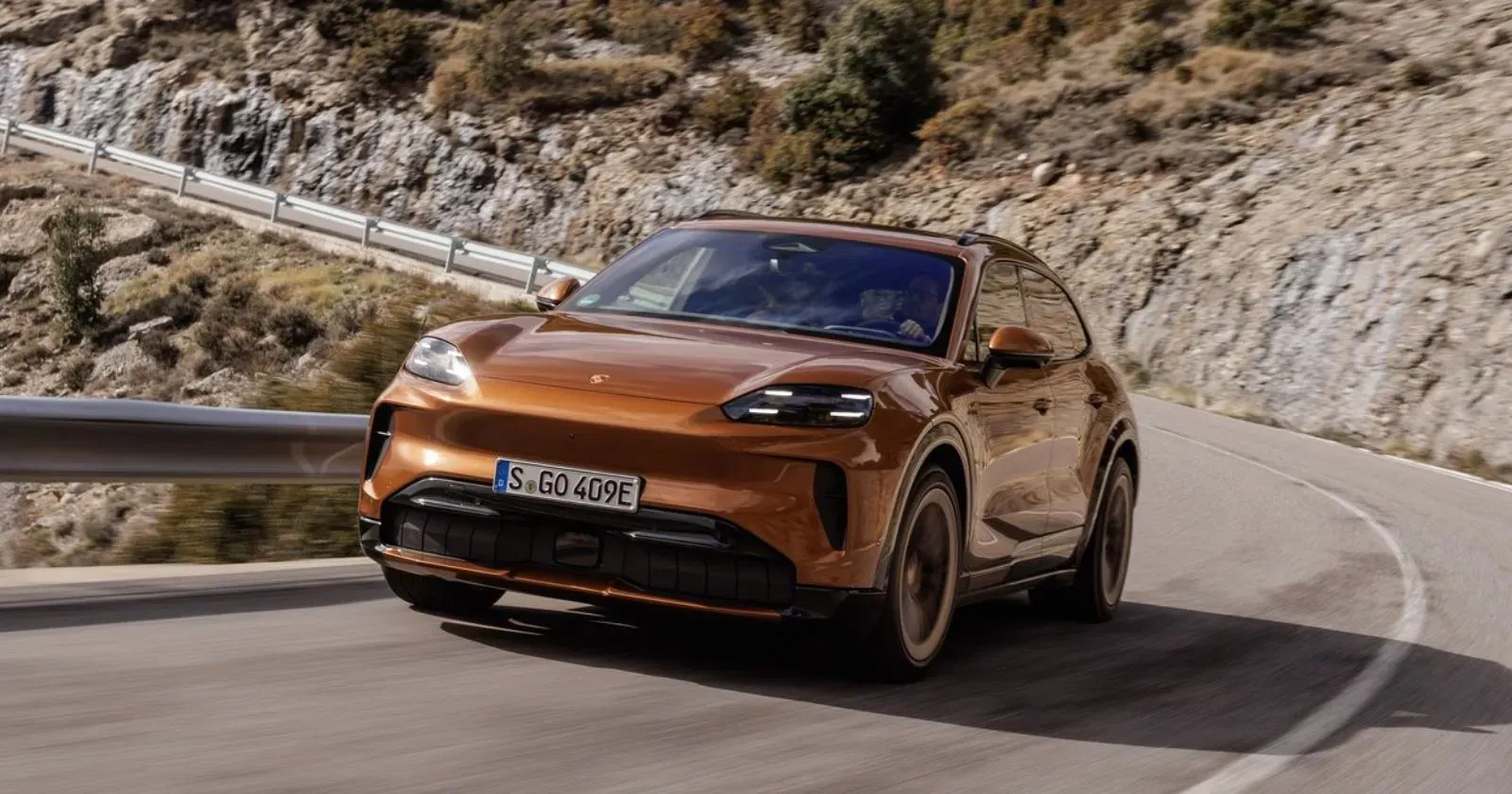 porsche-cayenne-electric