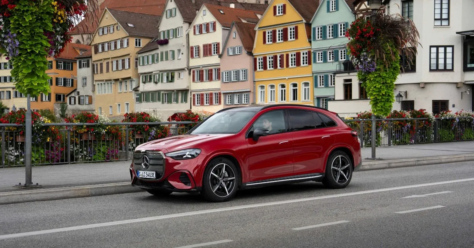 Mercedes-Benz India Reports Strong Pre-Orders for Electric GLC Ahead of Debut