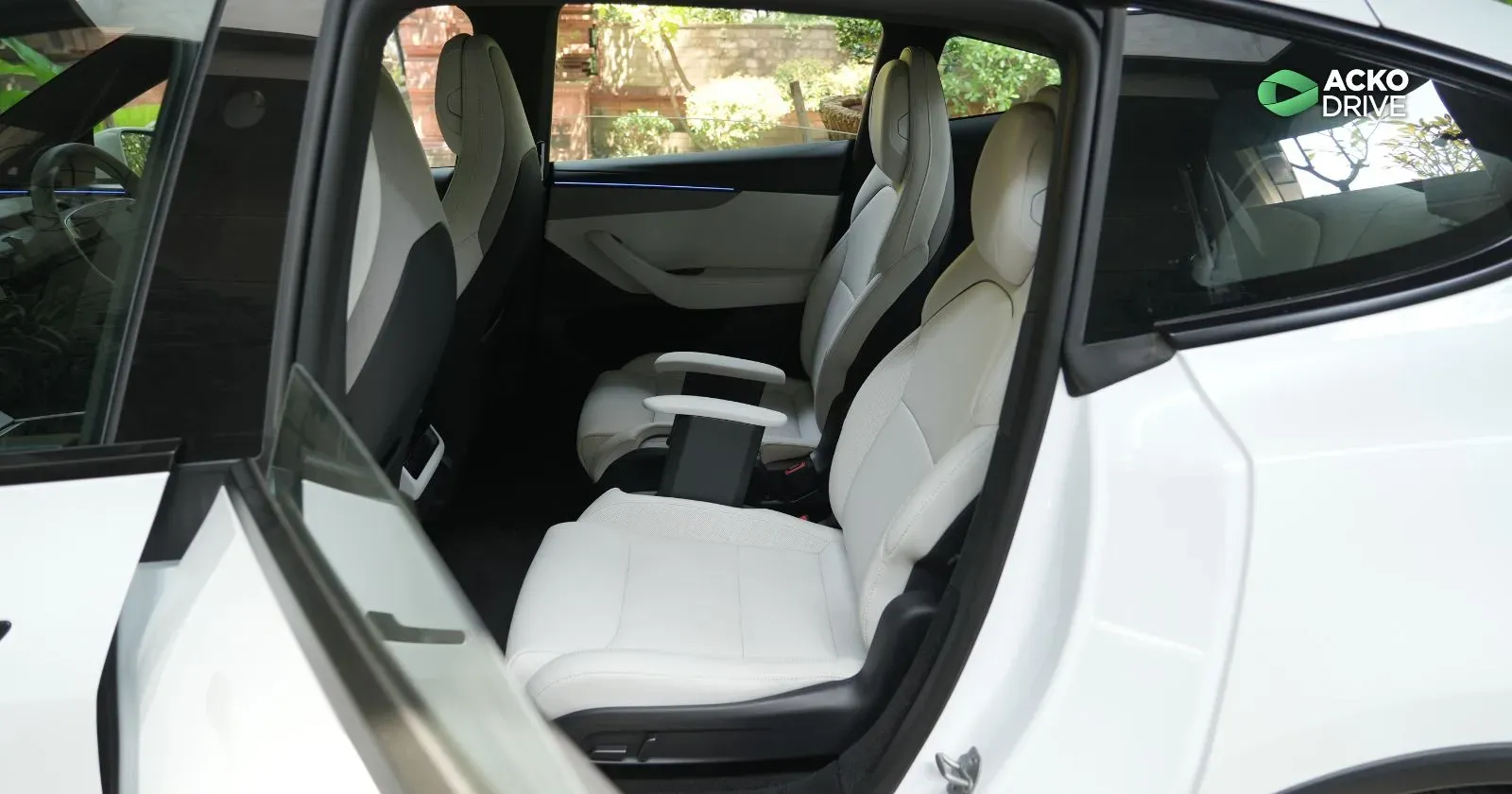 tesla-y-l-seating