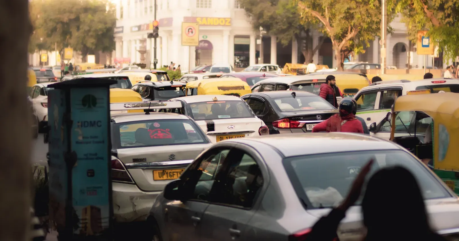 delhi traffic pexelshumanshu singh.webp