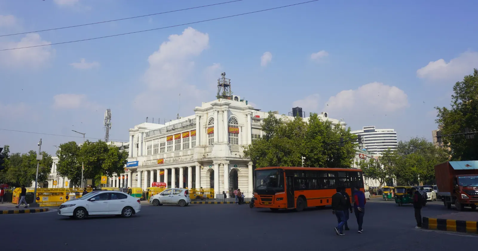 dtc bus delhi ratandeep singh rathoreunsplash.webp