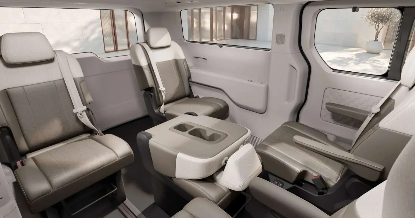 kia-pv7-interior.webp