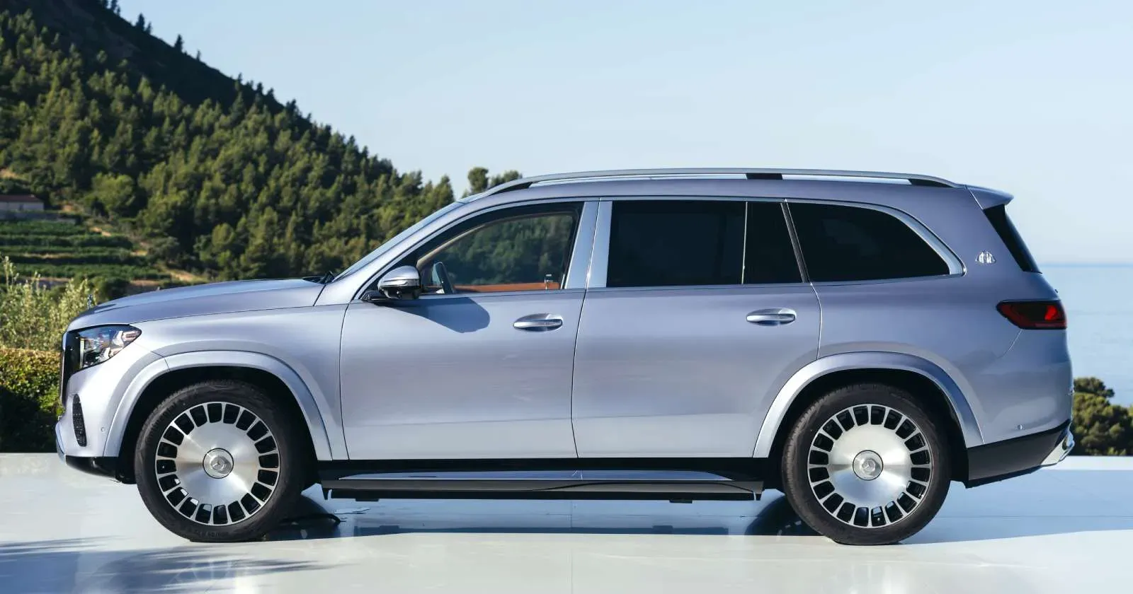 mercedes-maybach-gls-side.webp