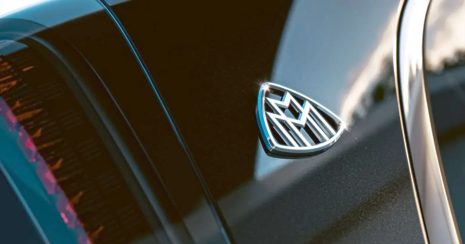 Mercedes-Maybach VLS Grand Limousine Teased, Based on Vision V Concept