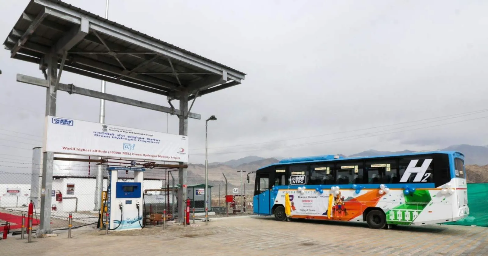 ntpc_hydrogen_bus_ladakh_2025_38ae5bdfa4.webp