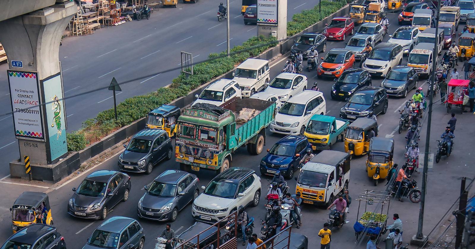 pexels-itskiran-traffic-hyderabad.jpg