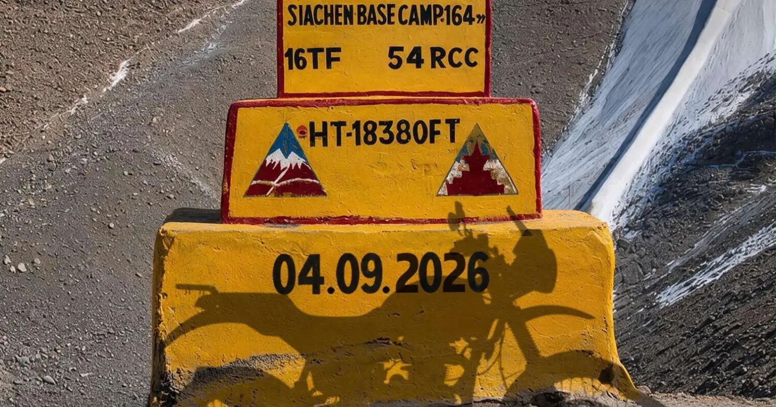 re-himalayan-440-teaser.webp