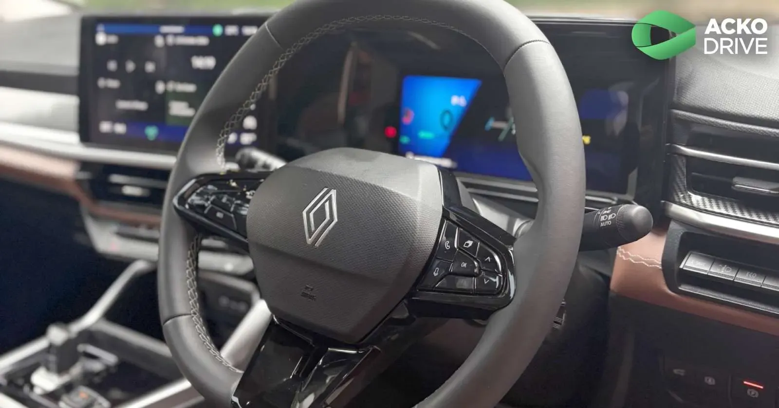 renault-duster-hybrid-dash.webp