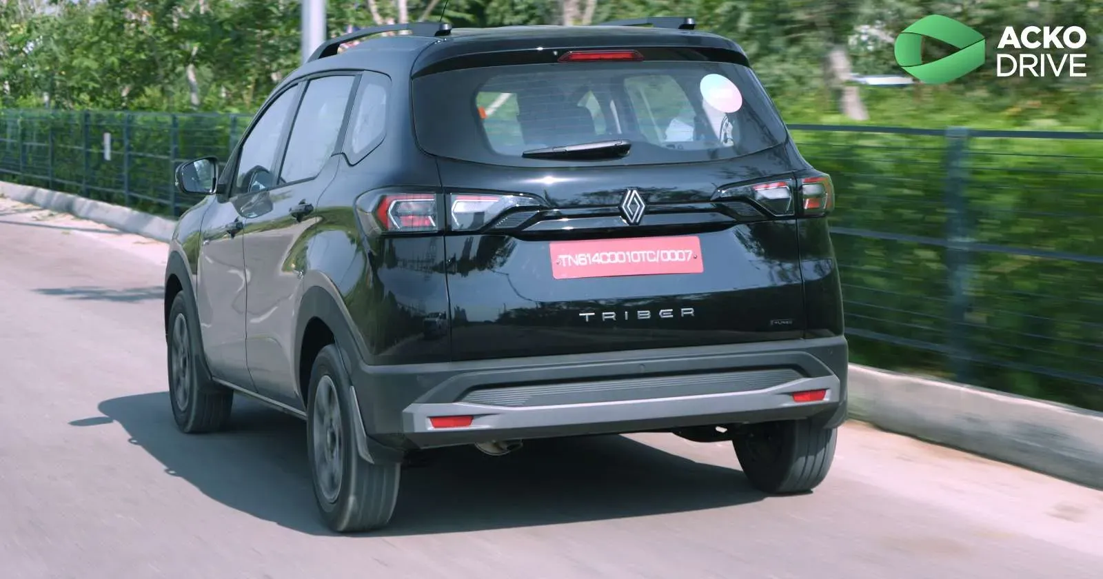 renault-triber-turbo-rear2.webp