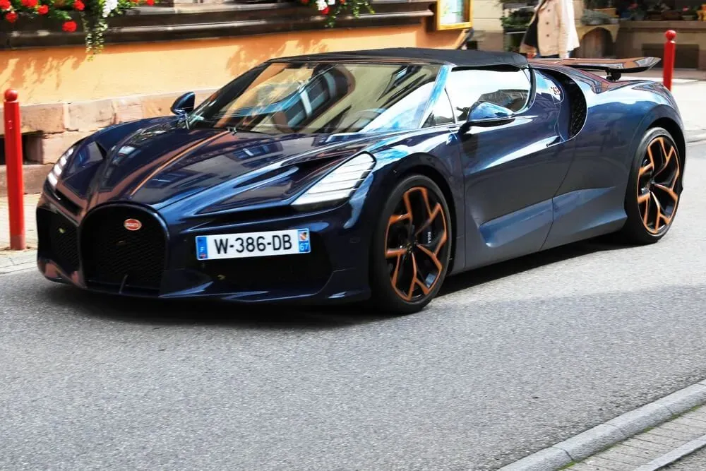 Bugatti Mistral image