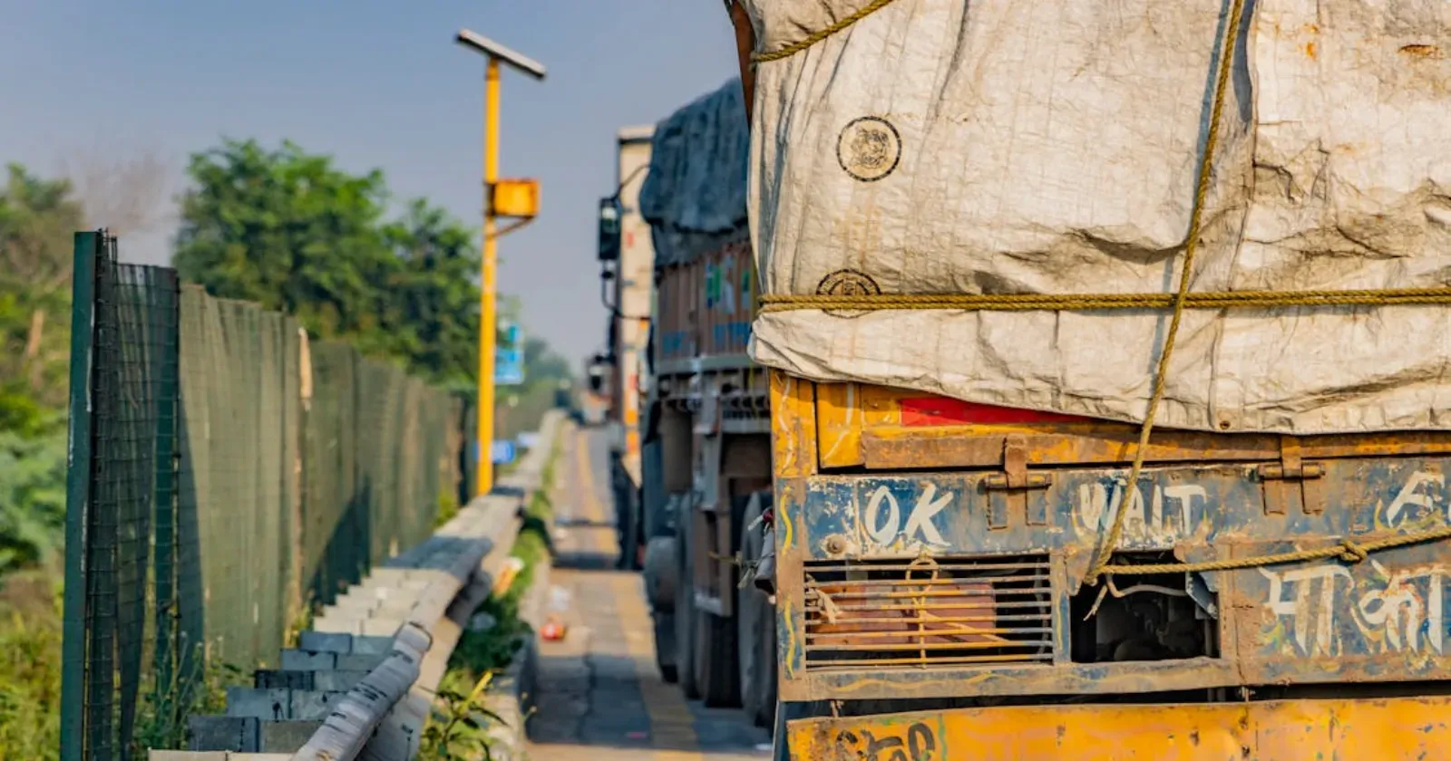 trucks india pexels Shantum Singh.webp