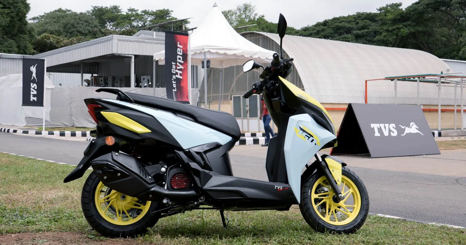 tvs_ntorq150_left_launch_c2fcbf514c.webp