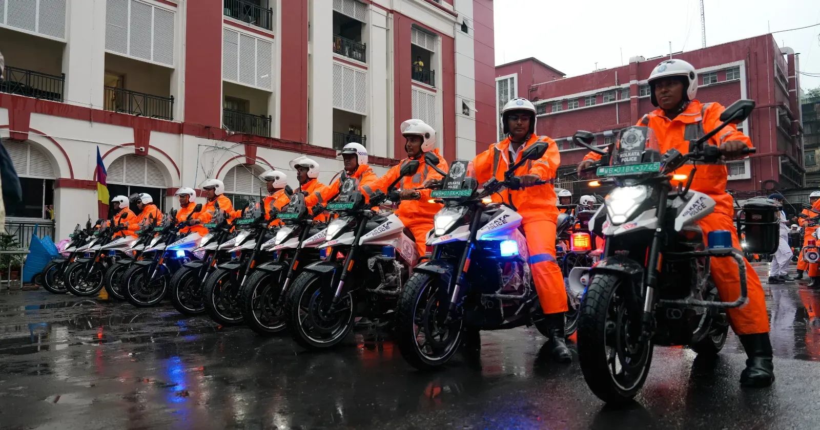 ultraviolette X-47 Skyforce kolkata police fleet.webp