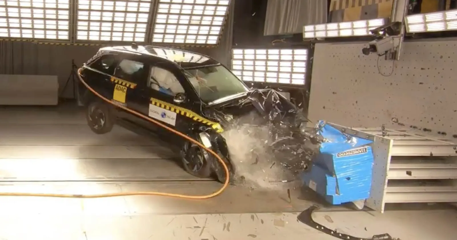 victoris_crash_test_screen1_6af172f9d8.webp